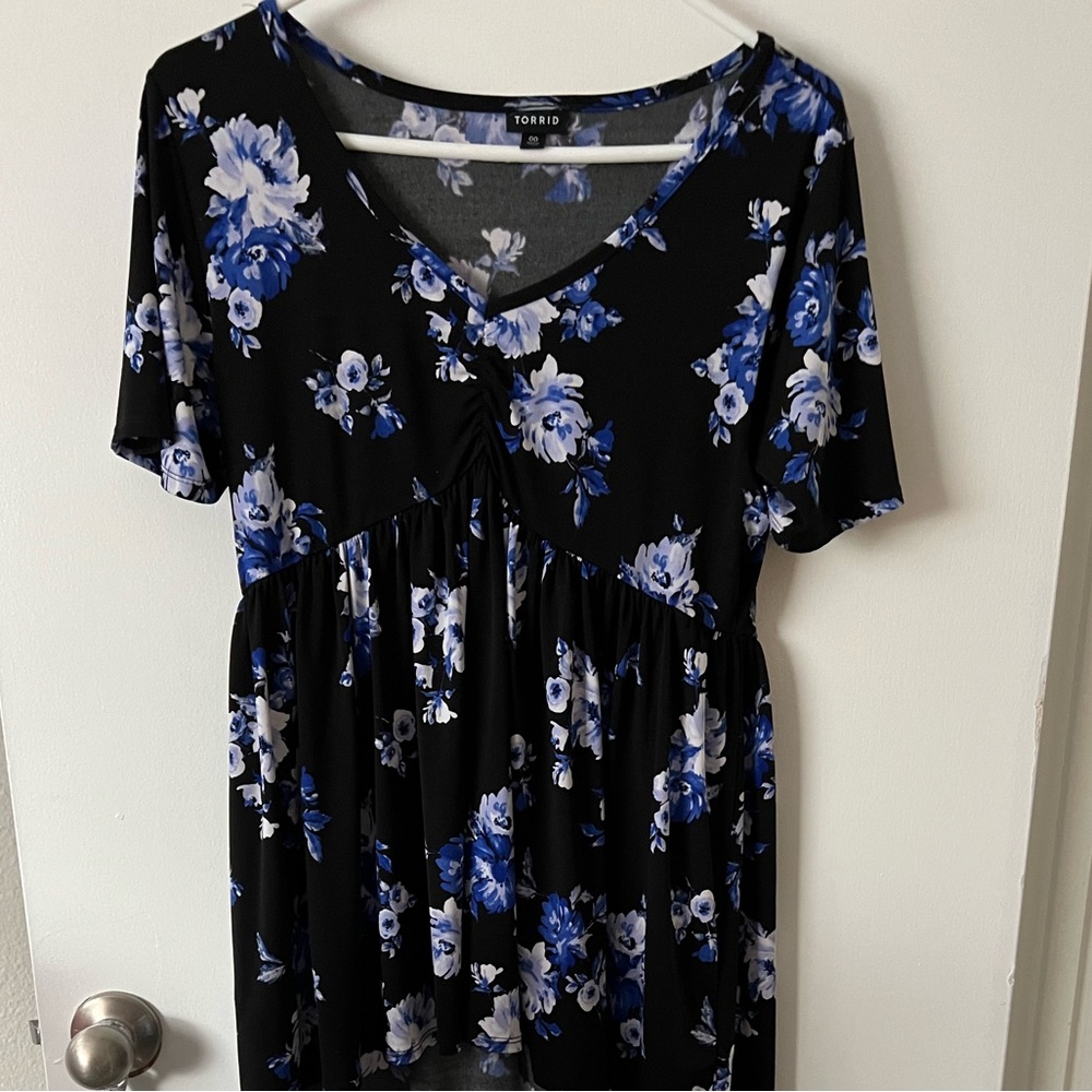 Torrid, babydoll top with flutter sleeves, ruching at bodice, sweetheart…